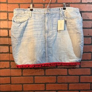 Good American Light Blue Denim Mini Skirt with Red Trim